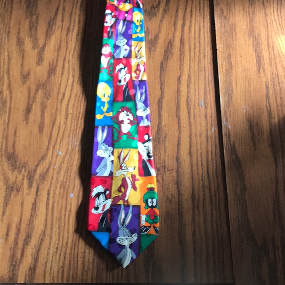 Men’s vintage silk Looney Tunes tie